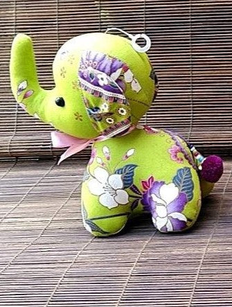 タイ産象の縫いぐるみ