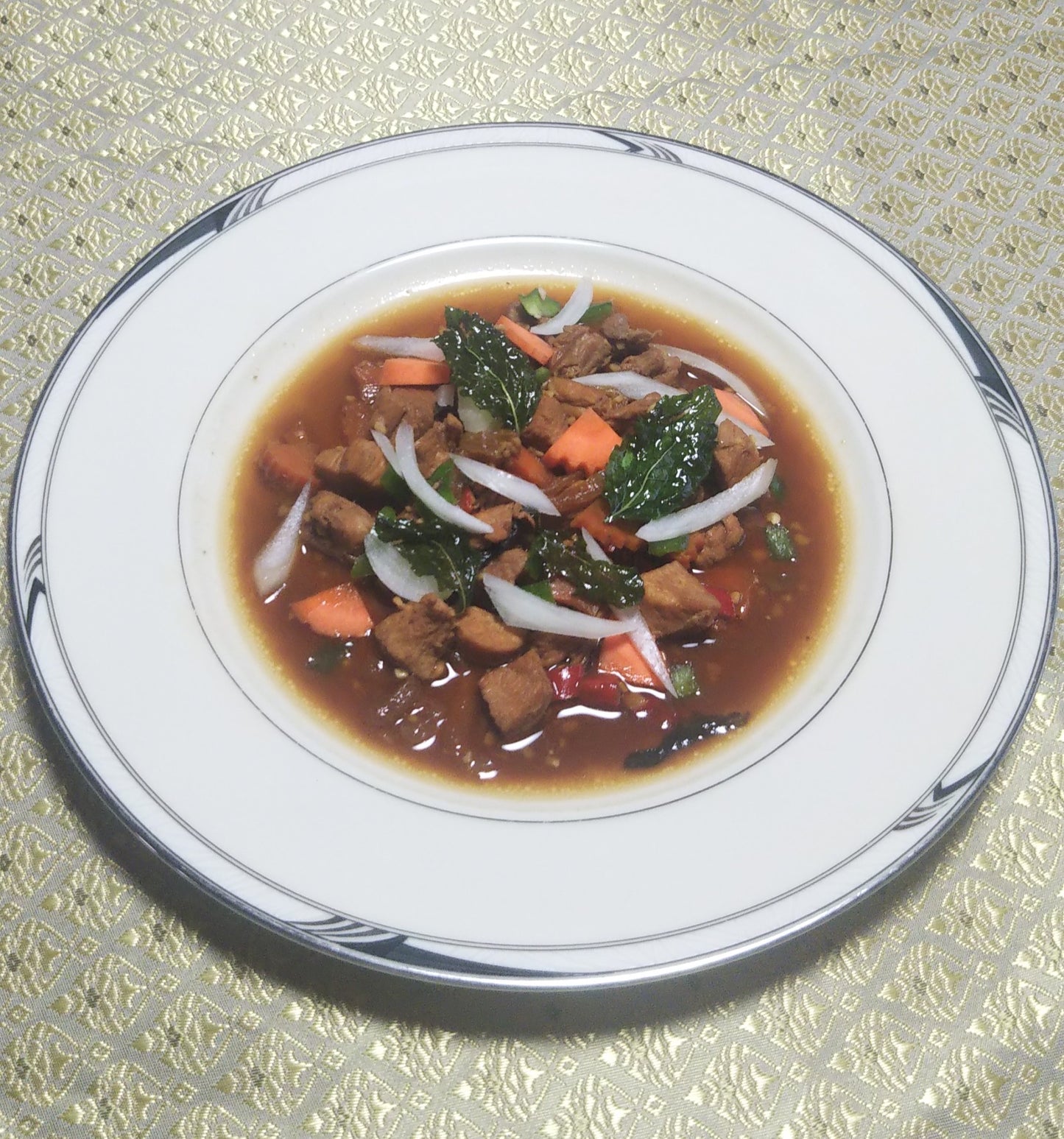 丹波鶏のタイバジル炒め(ガパオ)