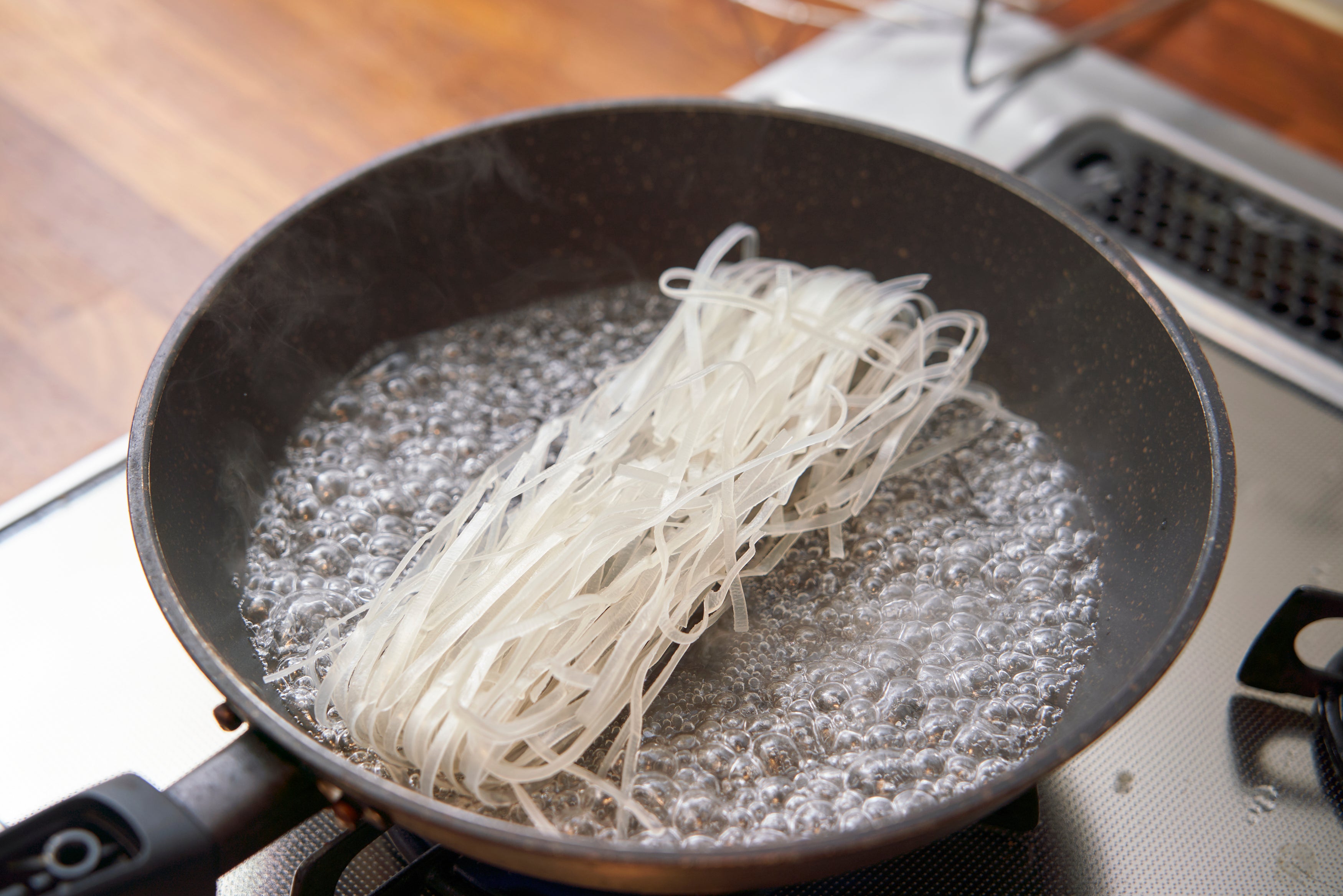 焼きそば 乾麺 フライパン オファー